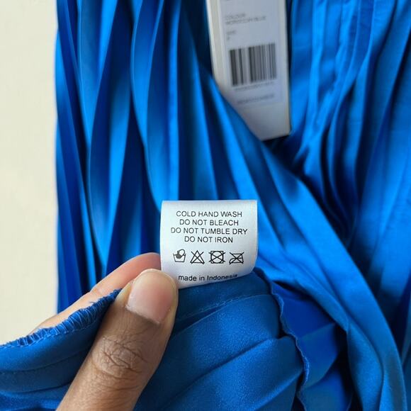 L’IDEE Renaissance Moroccan Blue Pleated Satin Crisscross Halter Mini‎ Dress NWT - Picture 10 of 10